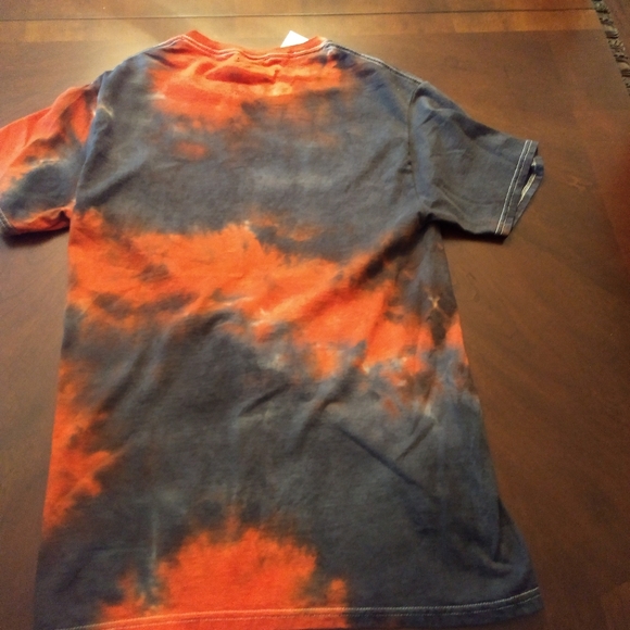 David Bowie tie-dyed t-shirt NWT 🎤🎸🎼 - Picture 3 of 5